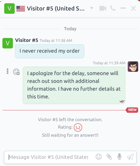 Egy chat ablak nézete egy operátor ablakából, kiemelve egy értékelést az Odoo Live Chat számára.