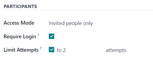 A Résztvevők szekció az Opciók fülön egy kérdőív űrlapon az Odoo Surveys-ben.